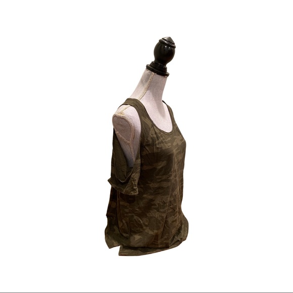 Cold shoulder, camo tshirt from Sanctuary - Picture 3 of 3